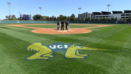 uci-bsb-2023-2024-cicerone-field-anteater-ballpark-meeting-home-plate-coaches