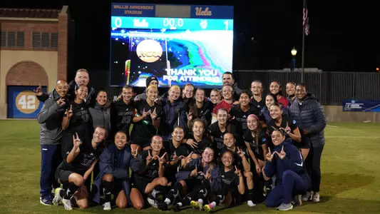 uci-wsoc-2023-ucla-ncaa-first-round-team-celebration