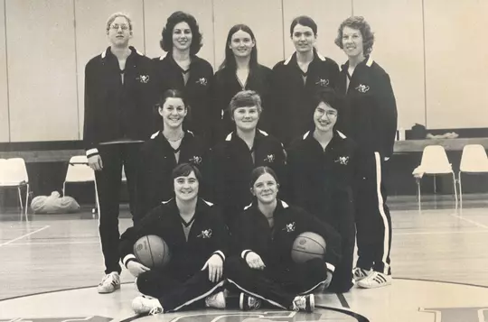 wbb-team-photo-1974-75