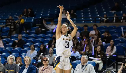 nikki-tom-wbb-2023-ucsd-uh-preview