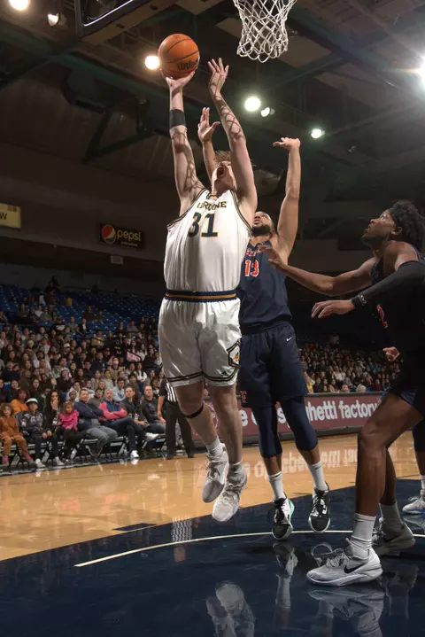 UCI vs Ca State Fullerton at the Bren Events Center