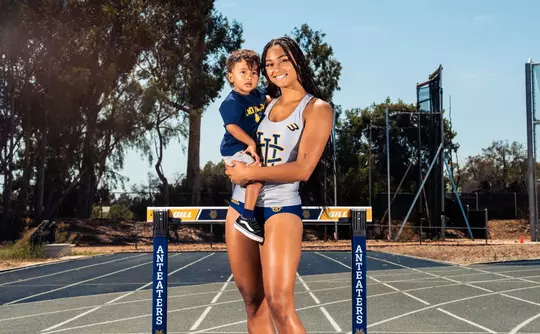 jolie-robinson-wtrack-2023-mothers-day1