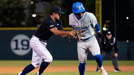 auggie-gutierrez-uci-bsb-2023-ucla-arizona