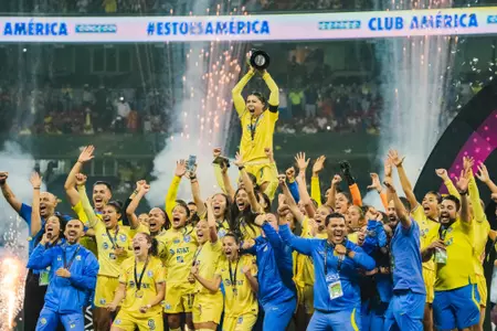 kiana-palacios-uci-wsoc-2023-club-america-campeon