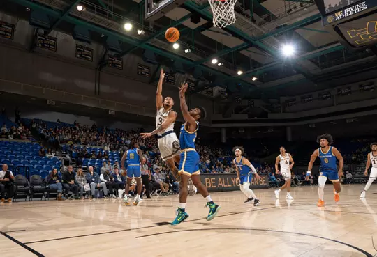 pierre-crockrell-II-mbb-2024-anteater-of-the-week-1