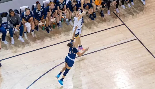 amelia-scharpf-wbb-2024-uc-davis