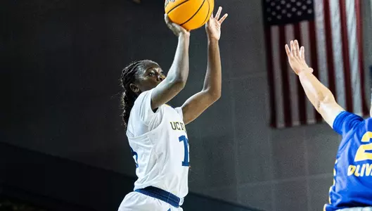 Deja Lee