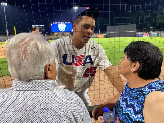 anthony-martinez-uci-bsb-2025-hhm-family-usa-features