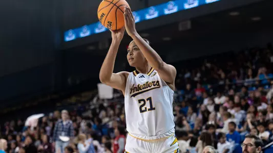 olivia-williams-wbb-2024-smc-preview