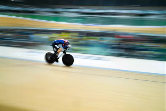 bryan-larsen-uci-2024-olympics-paralympics-track-cycling-pursuit-usa