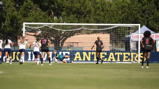 ashley-naylor-uci-wsoc-2024-csun-penalty