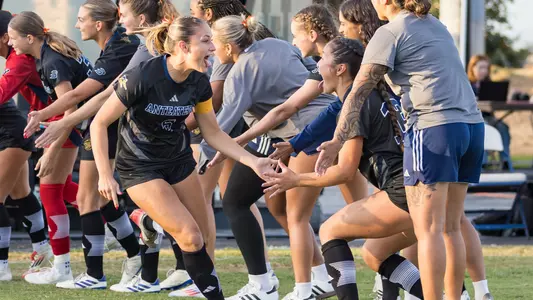 ivy-williams-kori-pickelle-aisylynn-crowder-amelia-sitton-uci-wsoc-2025-ucdavis-calpoly-ucsantabarbara