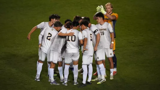team-huddle-uci-msoc-2025-calstatefullerton-csun-sacramentostate