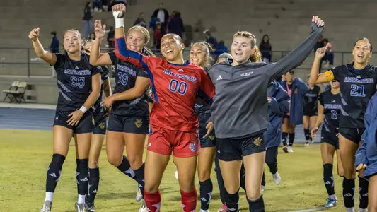 laurynn-ziller-kelsey-swyney-mihaela-perez-hailey-clingan-sophia-speziale-mia-rodriguez-uci-wsoc-2025-ucsantabarbara-update