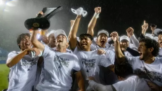 bigwestchampions-trophy-team-celebration-uci-msoc-2025