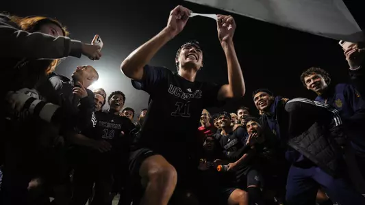 gage-lyons-uci-msoc-2025-bigwestsemifinal-celebration-team-calpoly