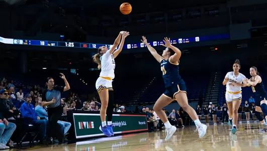 hunter-hernandez-wbb-2026-at-ucsd-preview