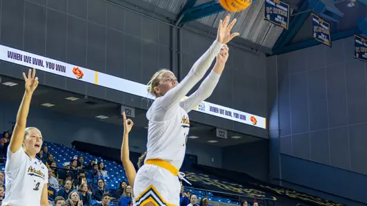 lauryn-madsen-wbb-2026-at-csub-recap