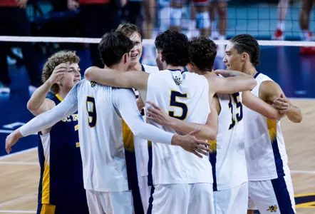 MVB-Huddle-26