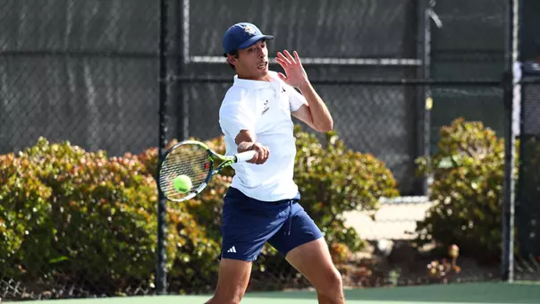 Max Fardanesh forehand