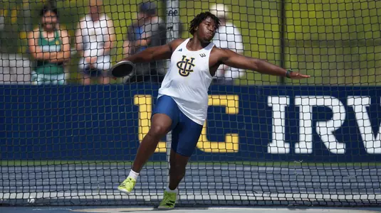 Chimobi Onye throwing the discus at Anteater Stadium