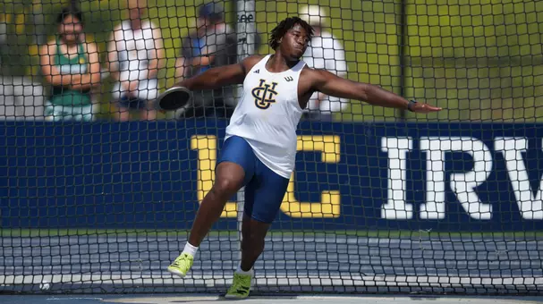 Chimobi Onye throwing the discus at Anteater Stadium