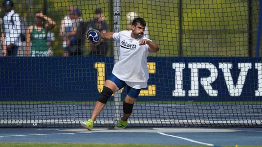 Joe Duggan competes in the discus