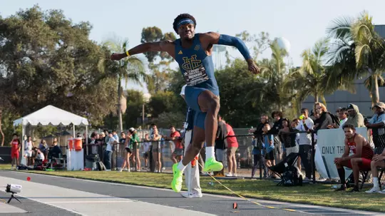 Action photo of Kenechukwu Okonkwo in the triple jump