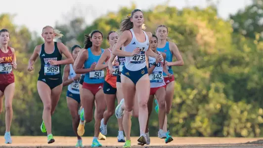 Emma Hadley leads a group of runners in the women's 6K at the UCR Invitational.