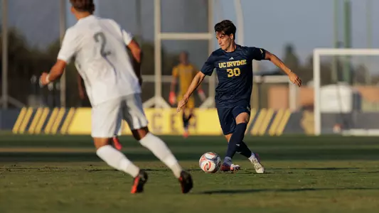 Ferran Duran takes the ball in a 2026 match vs. Missouri State