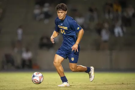 Kenshi Pivernetz plays vs. Oregon State in his collegiate debut in 2026