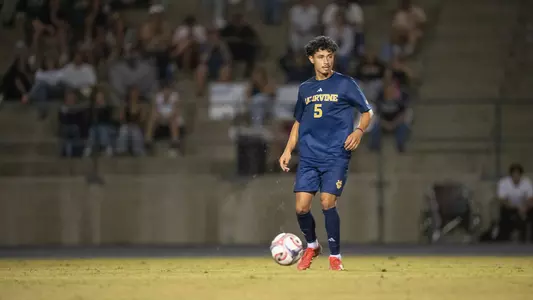 Gustavo Gonzalez directs the attack in a 2026 match vs. Oregon State