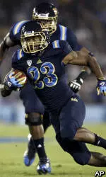 No. 25 UCLA Dominates in 66-10 Win Against No. 24 Arizona