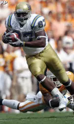 Bruins Stop Vols on Fourth-and-2 to take Win, 19-15