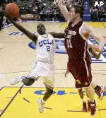 Darren Collison Receives The Frances Pomeroy Naismith Award