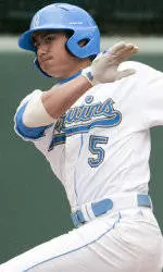 No. 9 UCLA Baseball Overcomes Late Deficit to Defeat Cal Poly, 4-3