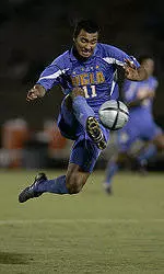 Pac-10 Leader UCLA Heads To Pacific Northwest