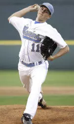 No. 12 UCLA Baseball Edged by UC Davis, 8-7, in 11 Innings