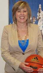 UCLA Women's Basketball Signs Top Guard Alexis Perry