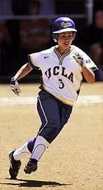 Softball Prepares For No. 1 Huskies