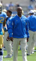 UCLA to Face Illinois in 2011 Kraft Fight Hunger Bowl