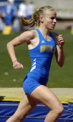 Women's 4x800m Relay Places 4th at Texas Relays