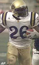 Bruins Scramble To Down Arizona, 27-24, In Third Quarter Rally