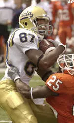 Bruins Start 'Drew' Beginning With 35-17 Win Over Illinois