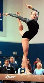 UCLA gymnasts To Hold Post-Meet Autograph Session Sunday