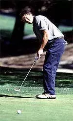 Bruins Tied Third after Two Rounds at U.S. Intercollegiates