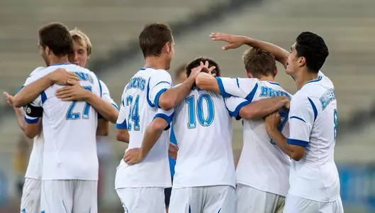 The team celebrates Leo Stolz's goal vs. San Diego