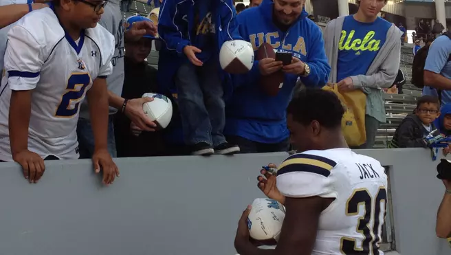 UCLA Football Concludes Spring Season at StubHub Center