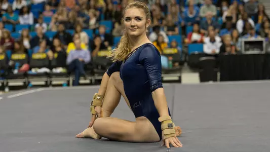 Jennifer Pinches (photo by Don Liebig)