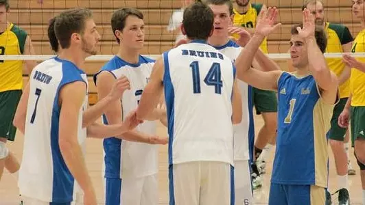 Bruins huddle